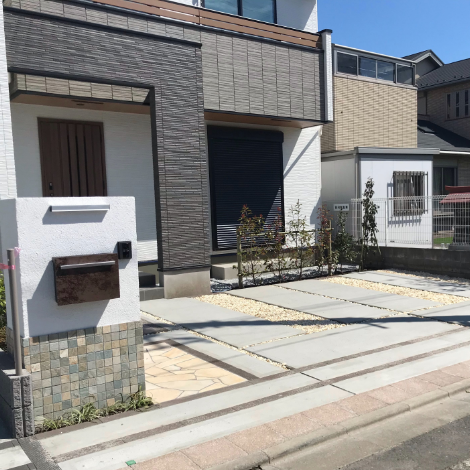 玄関アプローチ